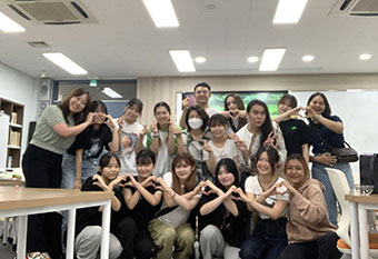留学生仲間たちとの一枚