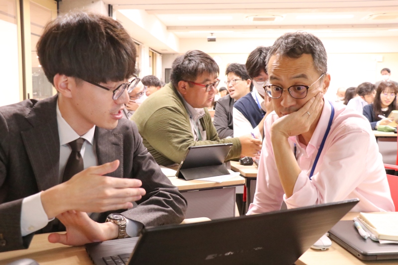 2024年度 教員研修「教育データの活用」を行いました | お知らせ